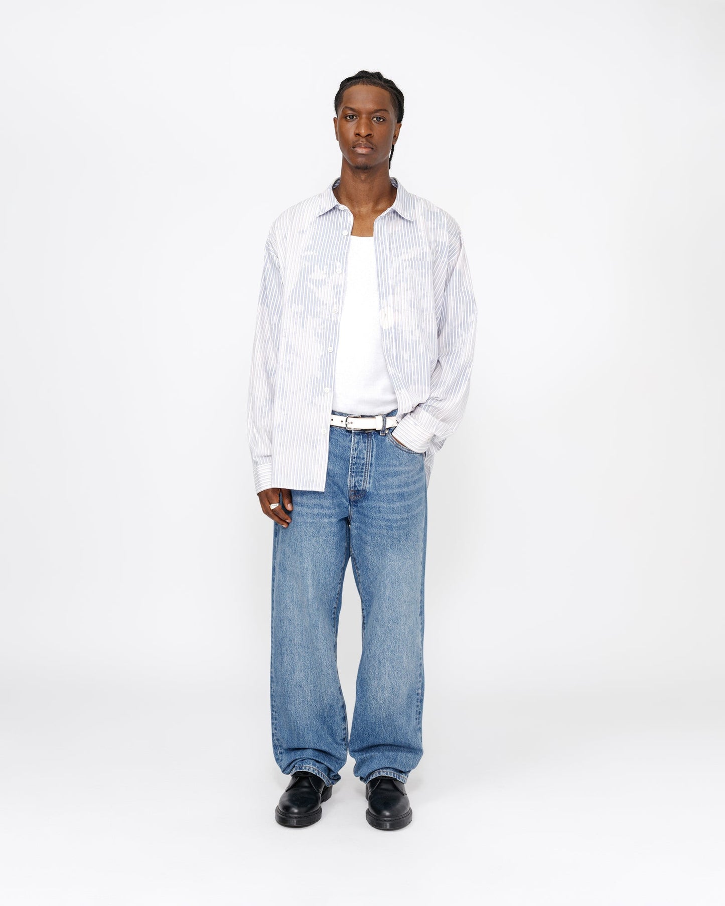 NOUVEAU JEAN EN DENIM CLASSIQUE