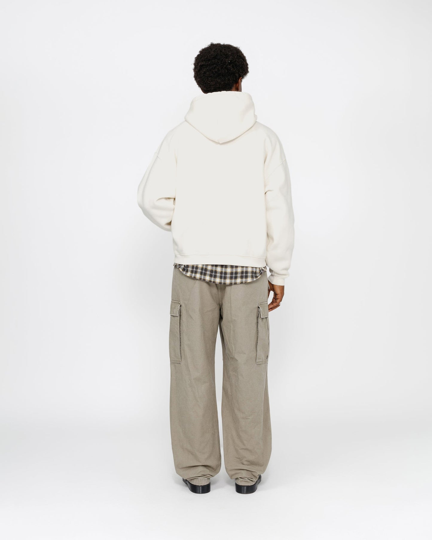 SWEAT À CAPUCHE ÉCUSSON SATINÉ
